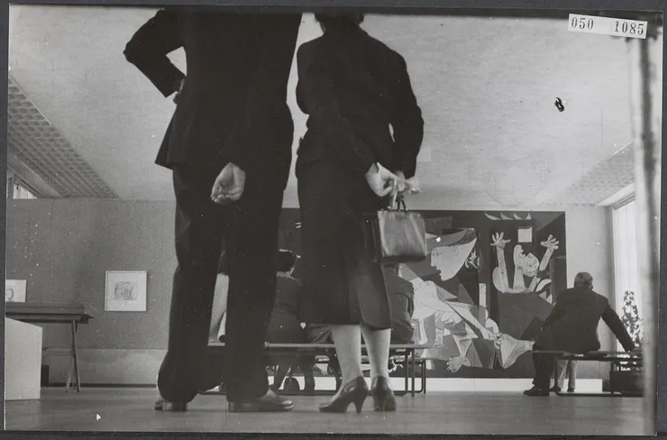 阿姆斯特丹展覽期間留影