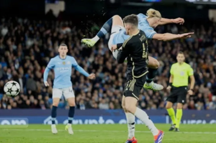 夏蘭特飛身後腳撞射破網為曼城領先2:0