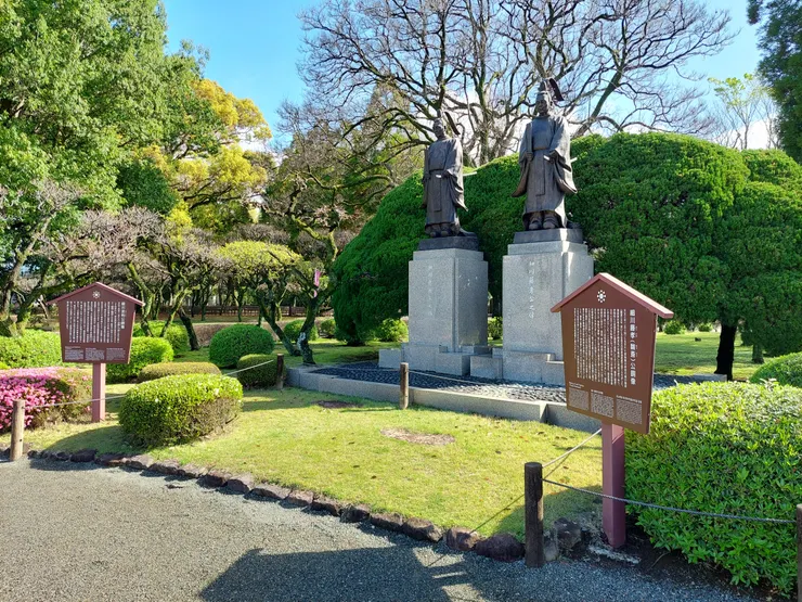 細川忠利公及細川藤孝公銅像
