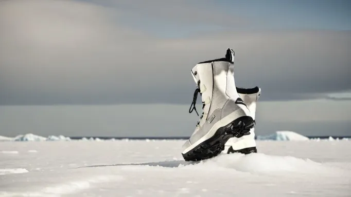 高筒防水防滑雪靴