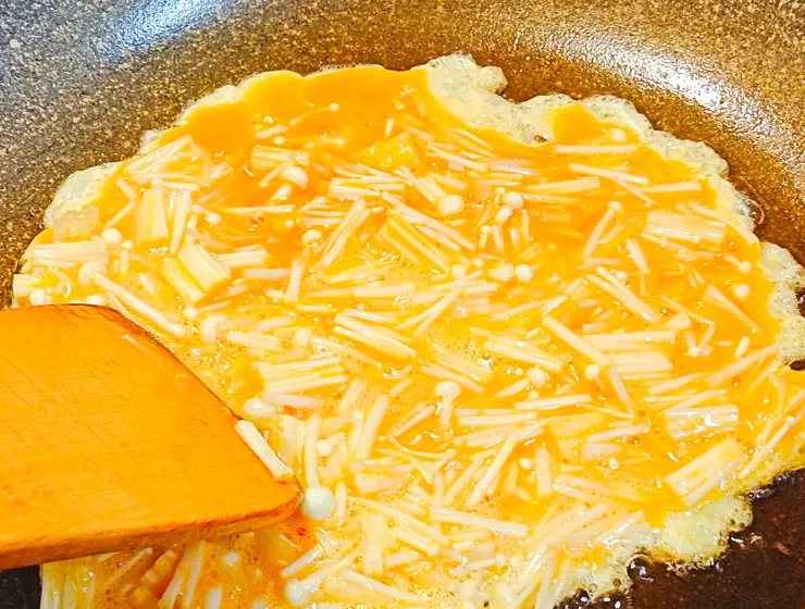 金針菇炒蛋                                                               梵靈乾坤工作室提供