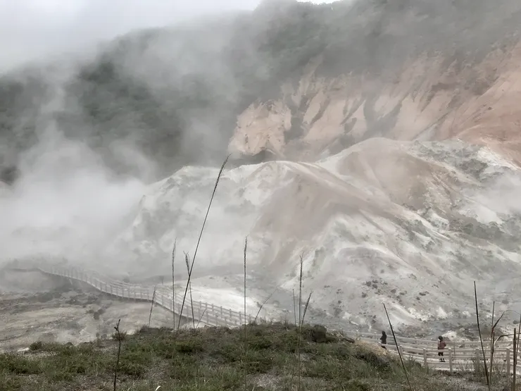 （北海道登別地獄谷）