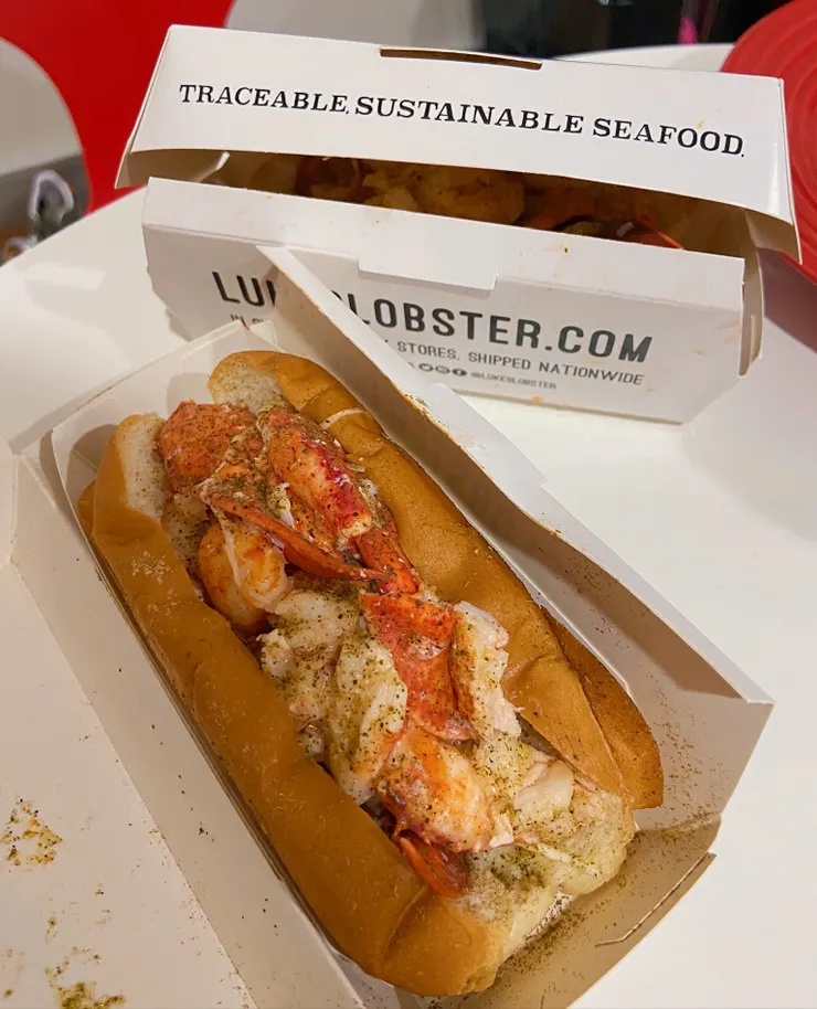 Luke's Lobster 的龍蝦堡