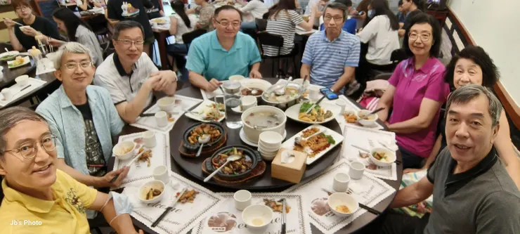 【在道穎小館用餐中】