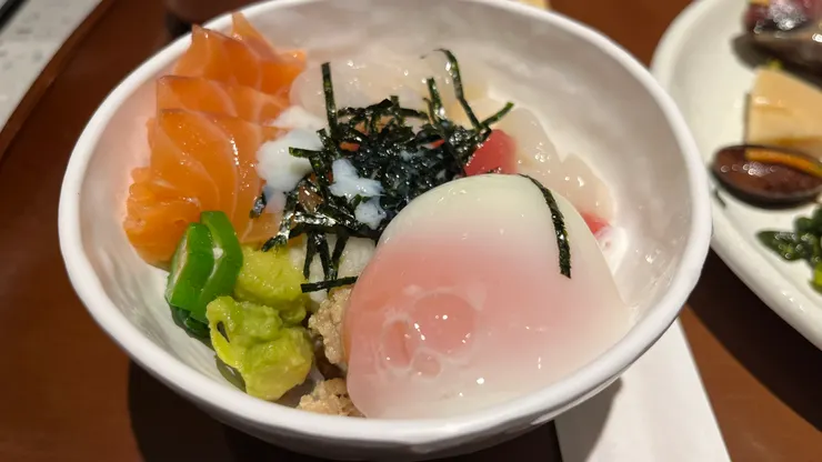 滑順的溫泉蛋讓整個口感大加分。