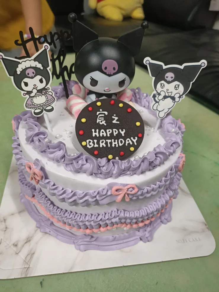 表妹買給小妹的生日蛋糕😆
