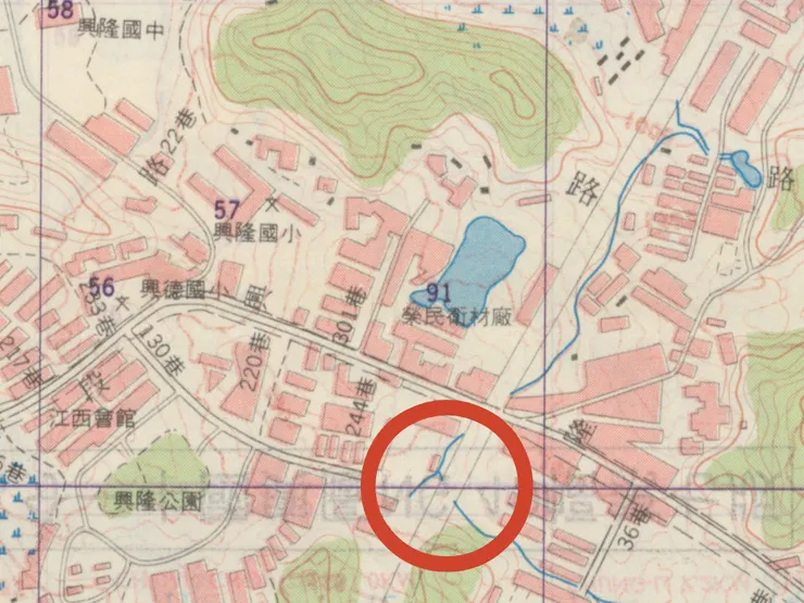 1977年地形圖，還可見到南北支流交會