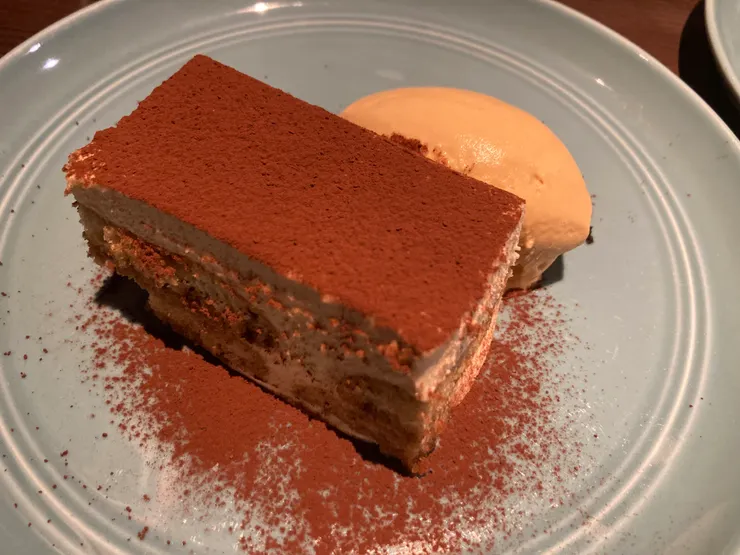 套餐甜點之一，提拉米蘇