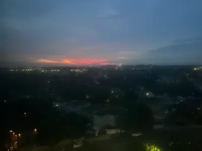 〈愛得零零散散的 〉