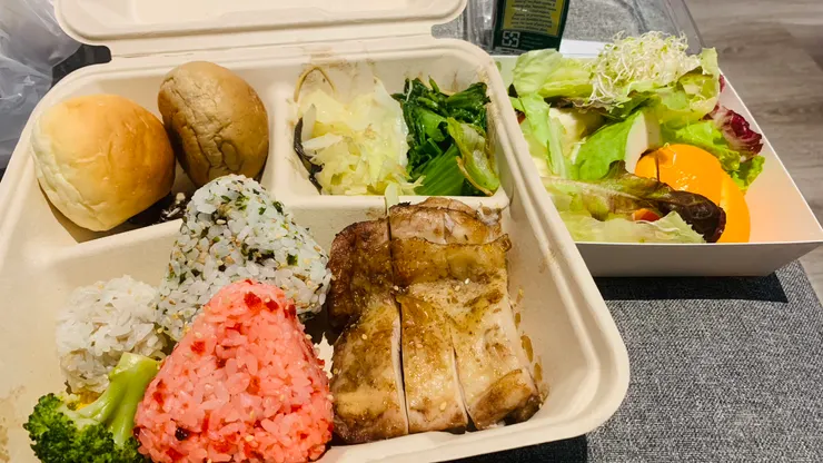 這分量根本不輸自助式自己拿的量。