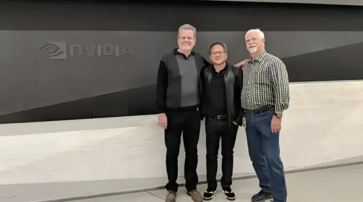 輝達共同創辦人，柯蒂斯·普里姆（Curtis Priem）、黃仁勳（Jensen Huang）、克里斯·馬拉喬夫斯基（Chris Malachowsky）