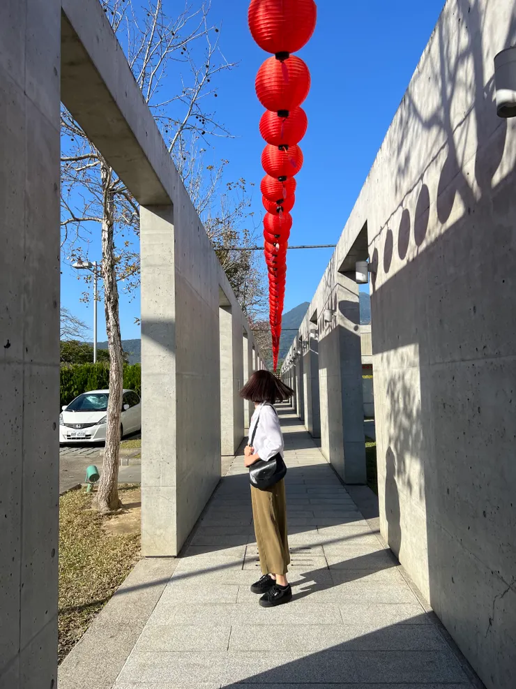 / 新年去走走春 希望有個好運一整年 /