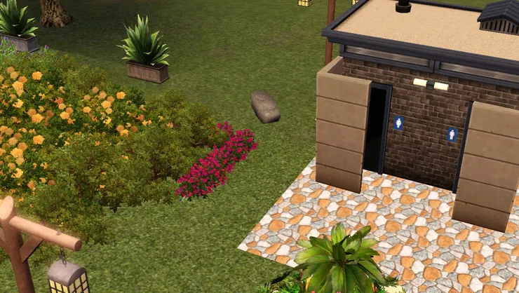 公廁旁是個很大的花圃，盡量令不討喜歡的地方好看些。