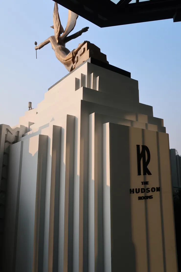 頂樓大門出去有一個小小的戶外空間