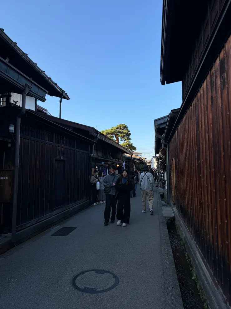 傍晚的淺紫藍天空很美