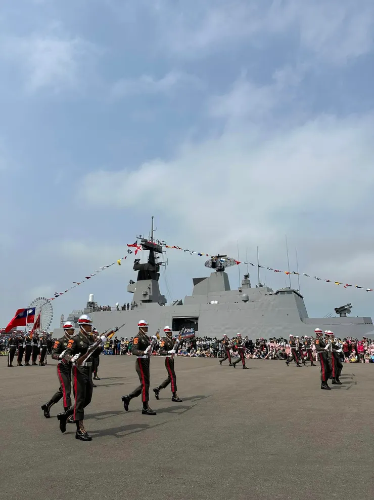 這天晴朗又舒服，觀賞很剛好。