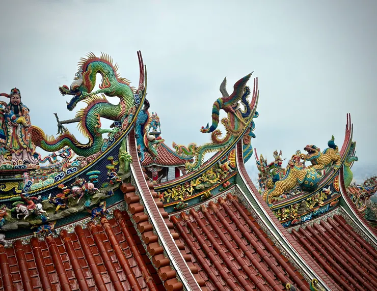 碧山巖屋頂剪黏藝術豐富精彩