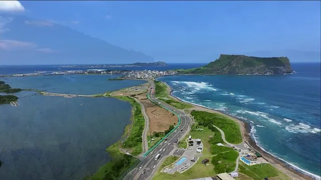 城山日出峰與廣峙其海岸