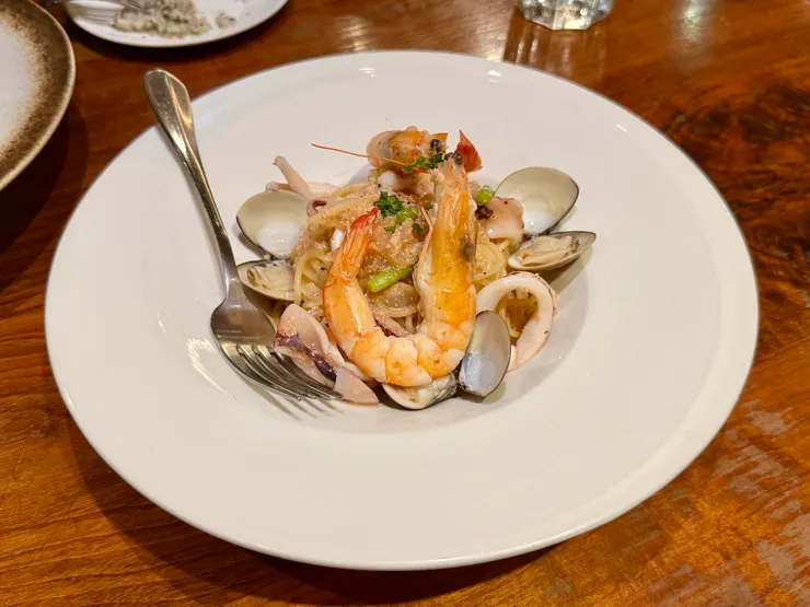 明太子綜合海鮮義大利麵   380元