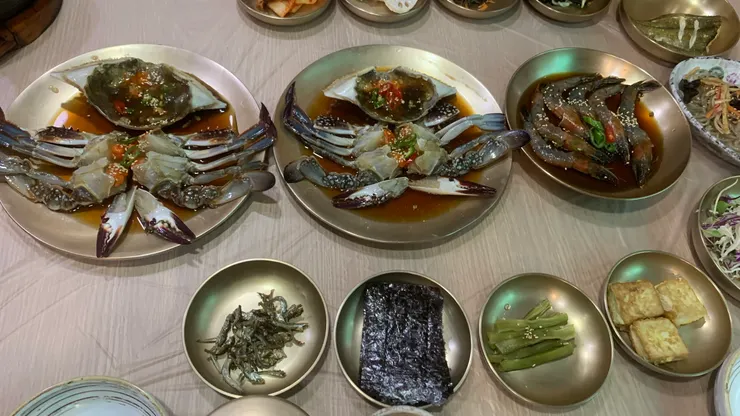 實在是很想把嘴巴湊過去吸。