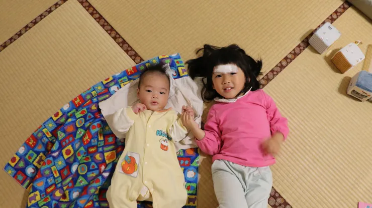 冬與包著紗布的禾