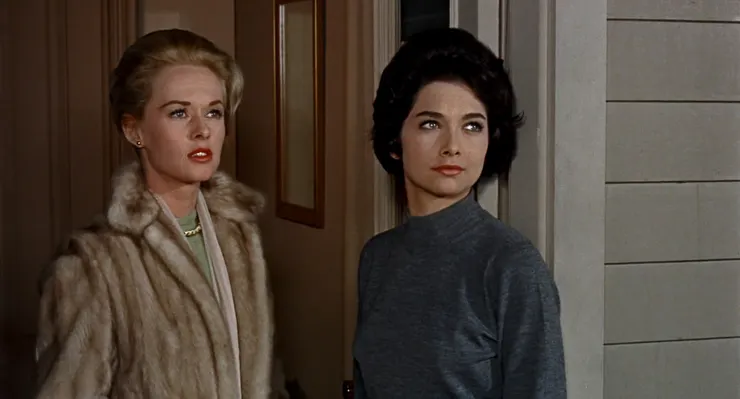 不落俗套的「情敵共處」,展現的是災難之下的女性互助。(圖片取自IMDb)