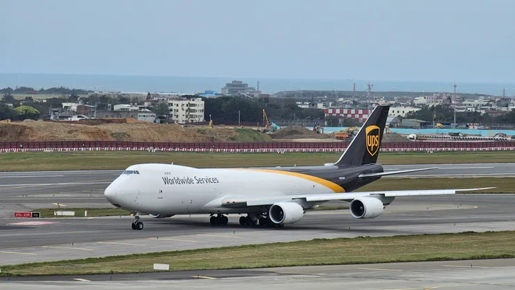 這是UPS的波音B747-8貨機!