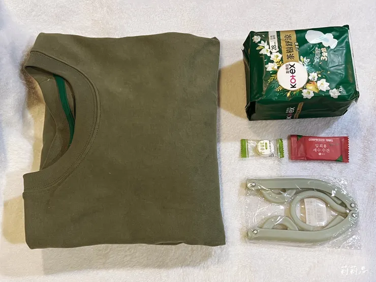 衣物、生理用品