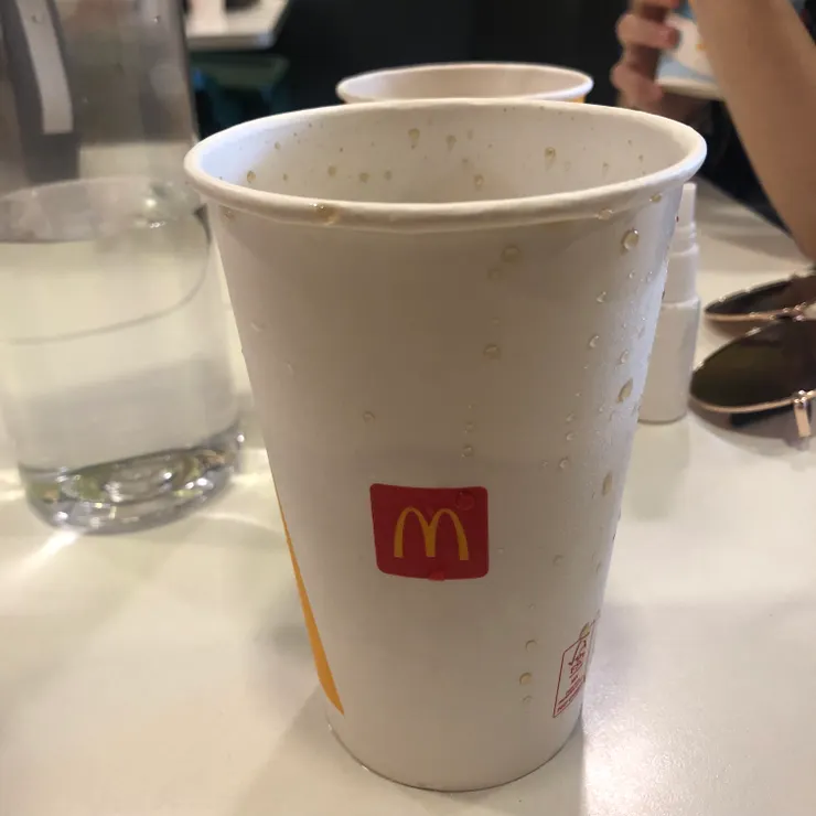 我的可樂，好像是有比台灣便宜一點點啦