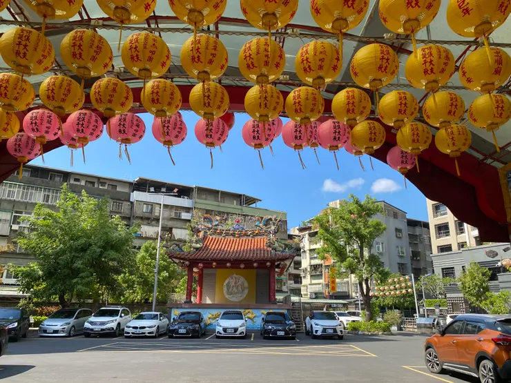 木柵忠順廟擁有戲台