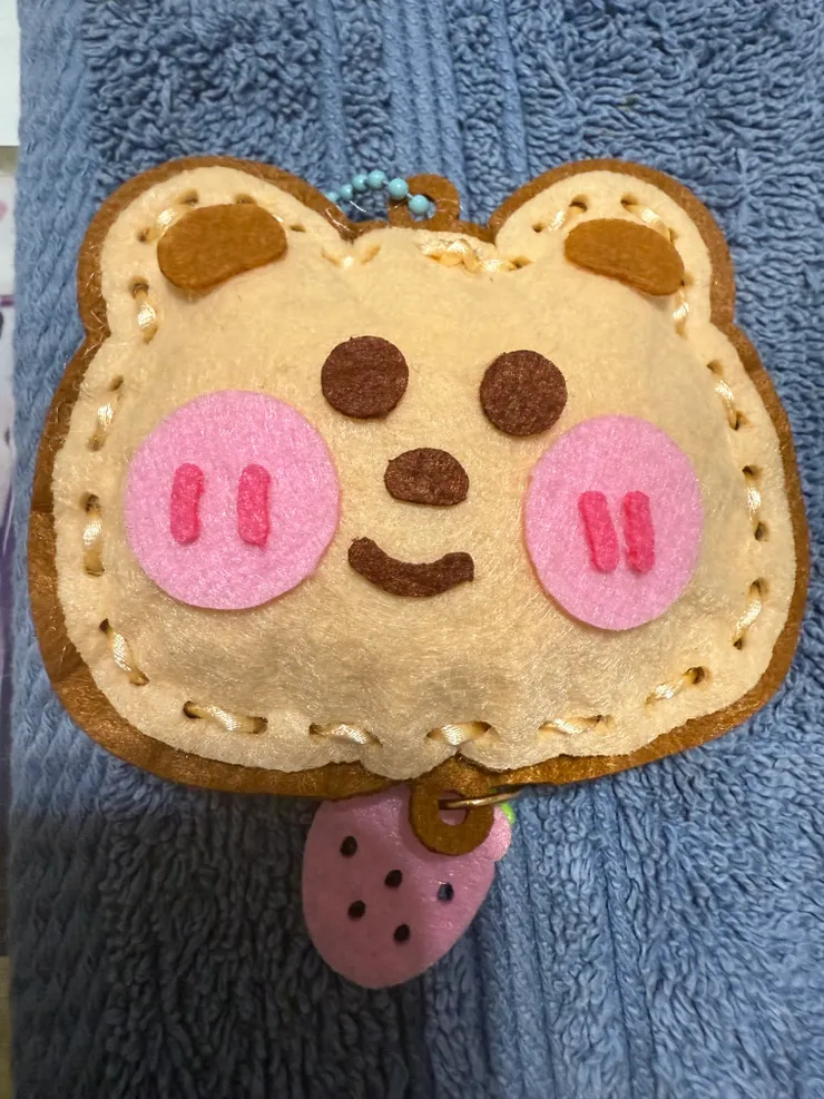 2025/10/12 毛豆哥做的玩偶，壓下去還有聲音