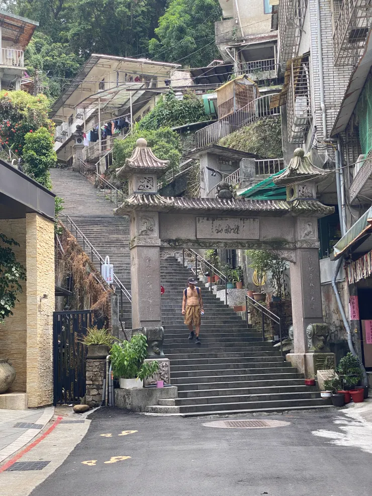 指南宮竹柏參道口