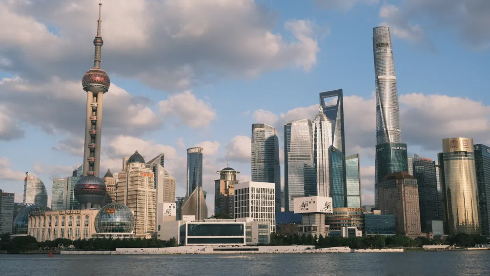 June L 的覺醒與流浪