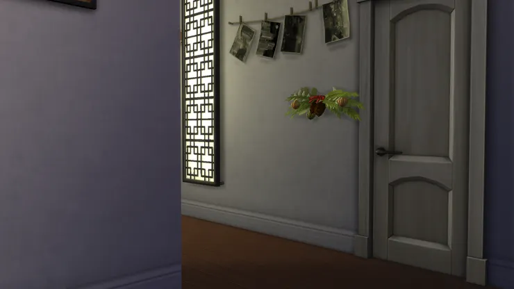 離開孩子的房間，我們又回到走廊。