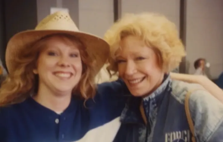 Truddi Chase (圖右)與她的女兒