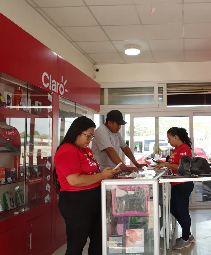 Claro，瓜地馬拉的中華電信。