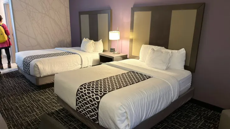 終於在19:31抵達波卡特洛（時差+1）