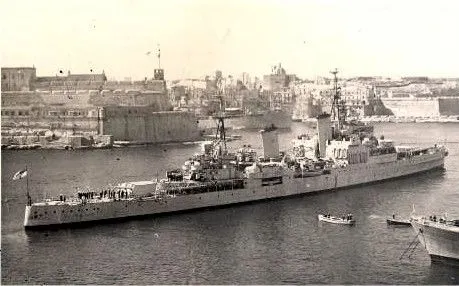 英國皇家海軍利物浦號進入馬爾他港口