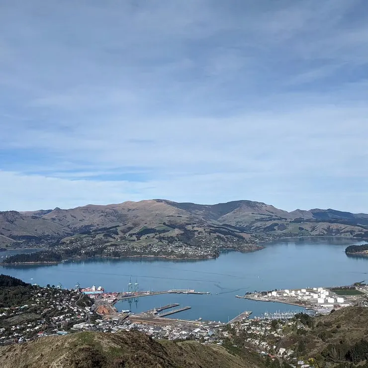 從Gondola - Summit Station拍攝：港灣小鎮利特爾頓(Lyttelton)