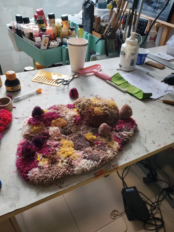 好有趣,且心中充滿喜悅