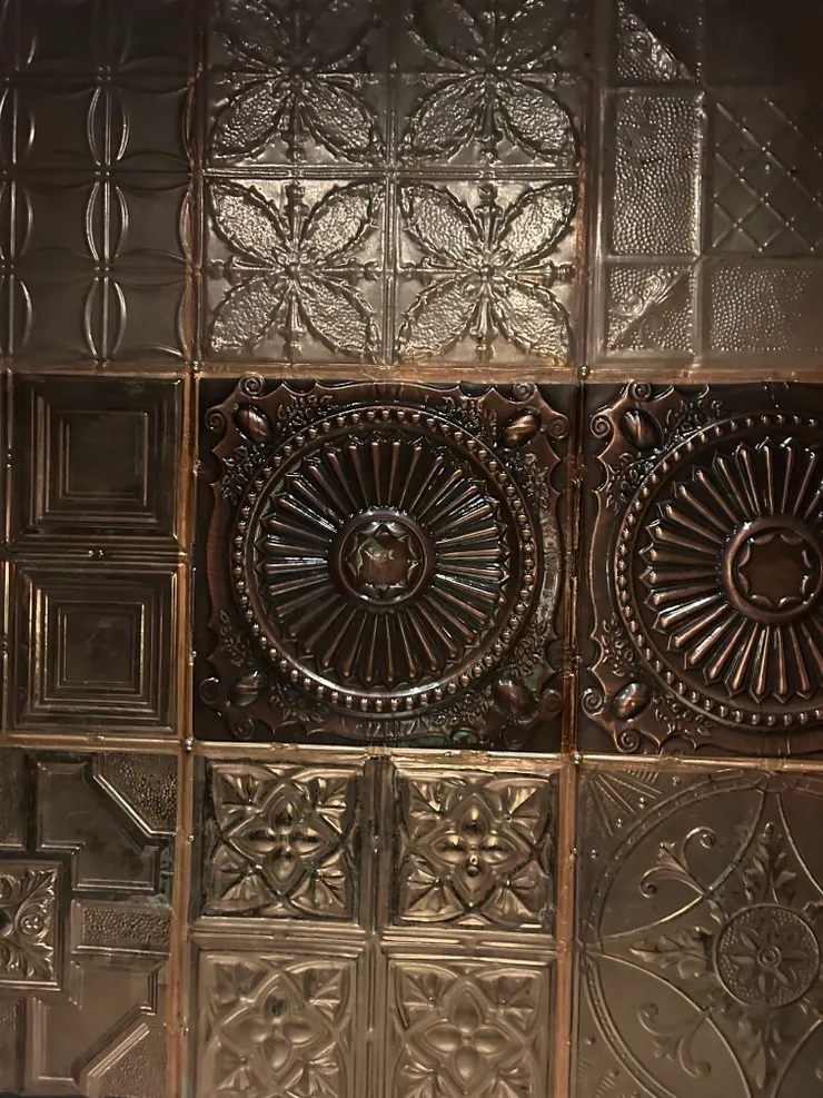 專人接洽的電梯紋理