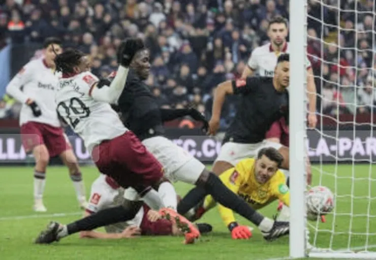 奥蘭拿近門撞射入網助阿士東維拉追和1:1