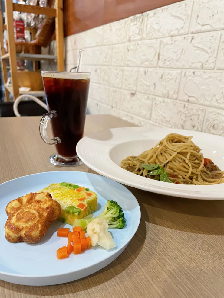 那個腳掌雞蛋糕只存活了一張照片的時間