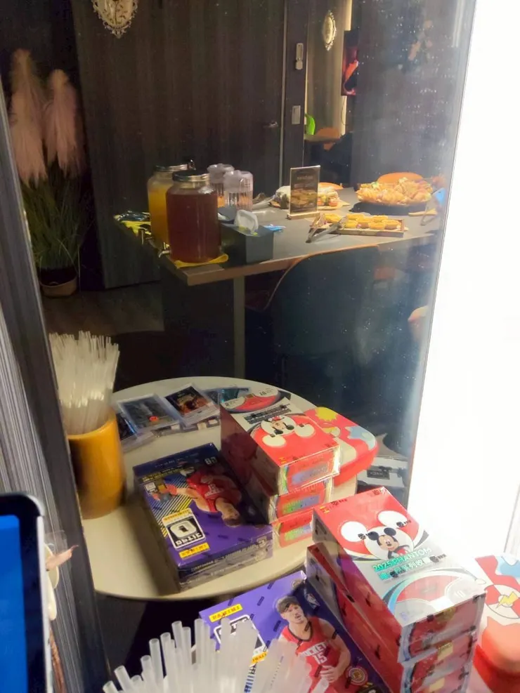 在Galaxy House銀河會所裡的收藏交流故事