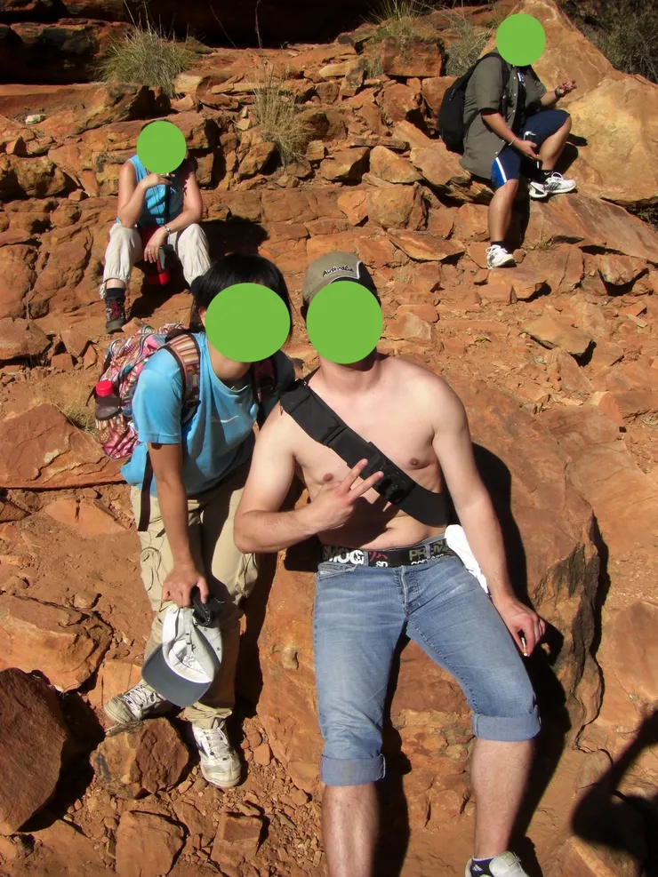 與瑞士團友合照一張。