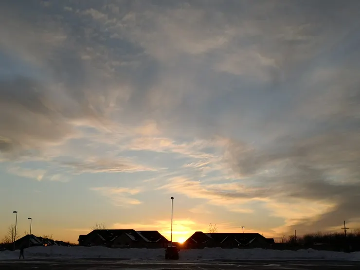 这组照片是用手机拍摄的一个黄昏。地点：Barrie ON Canada 時間 2021年2月