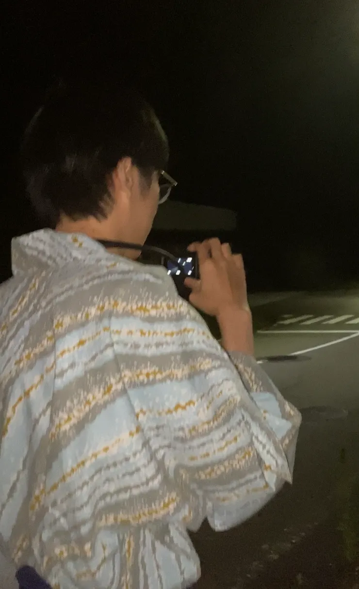 這麼晚拿著相機是要拍什麼?！