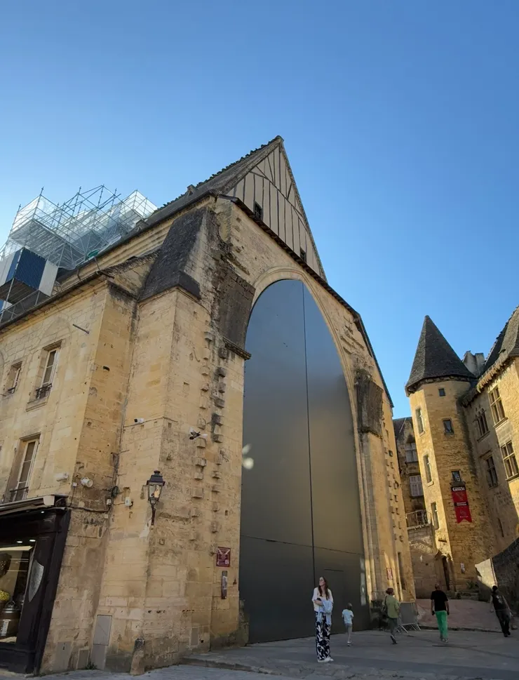 一直等不到開門的有頂市場