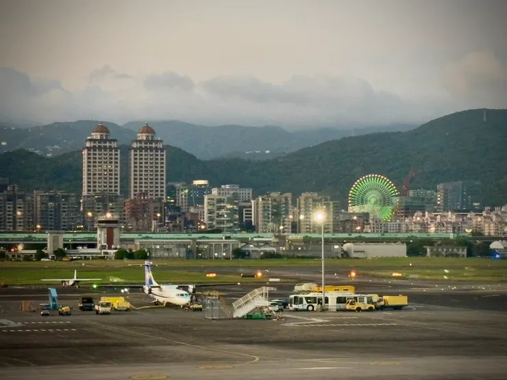 北向的大直美麗華摩天輪