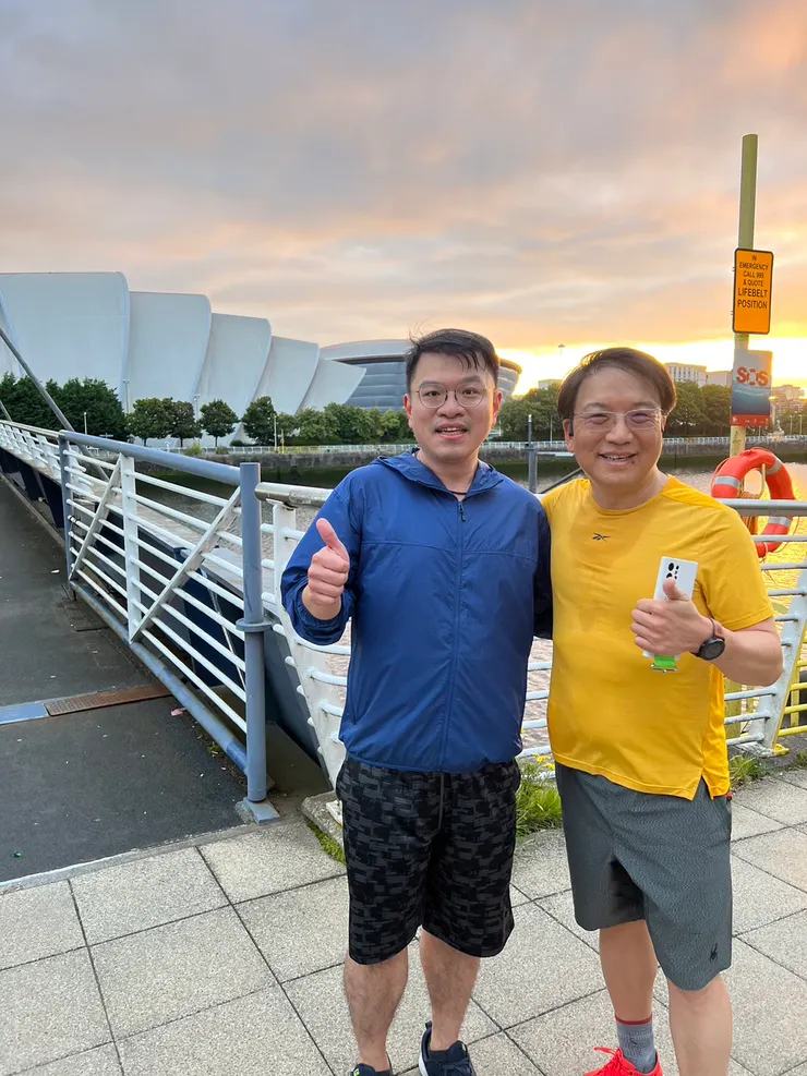 晨跑後與北醫副教務長陳建宇教授(左)合影